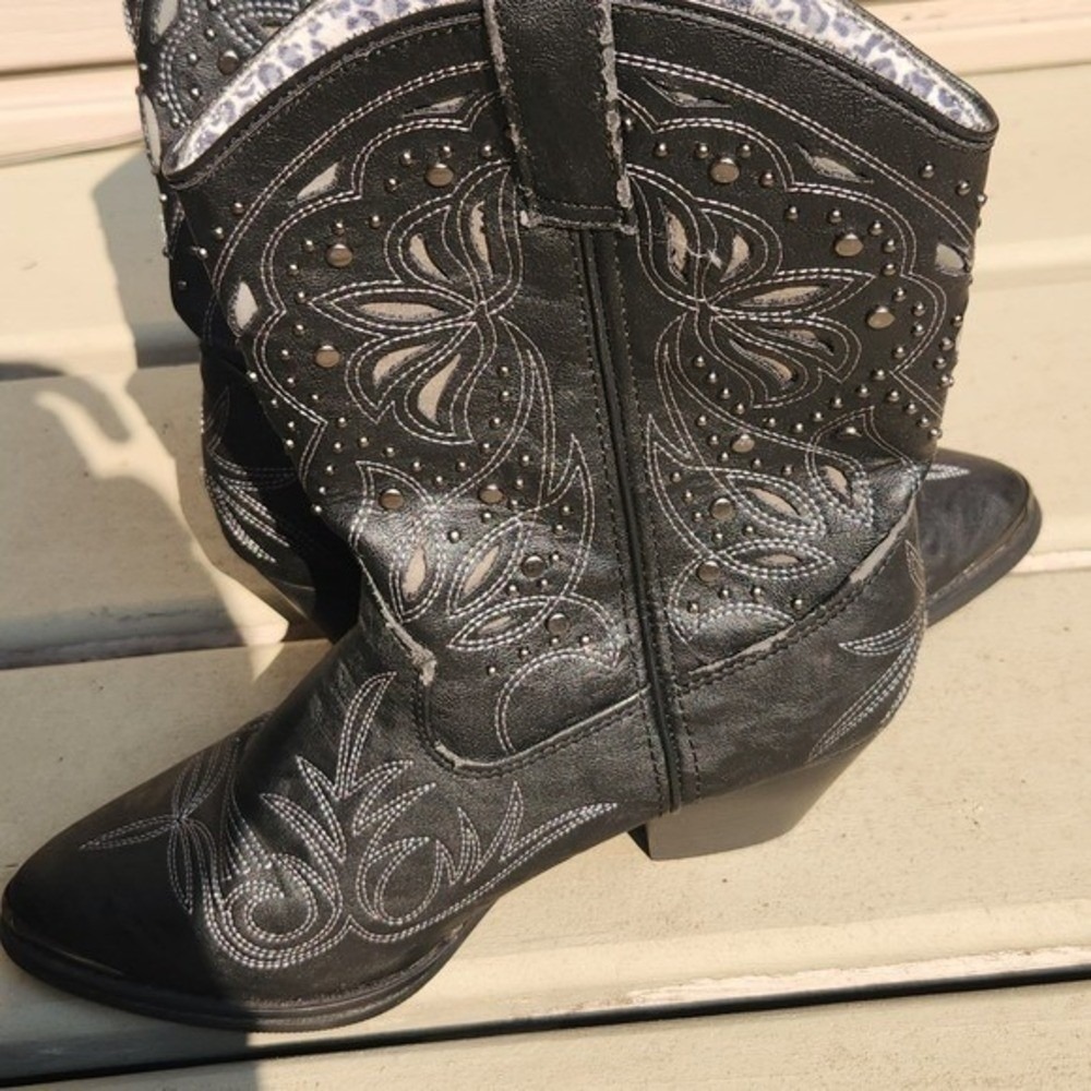 Dingo Womens Black Studded Cowboy Boots Floral Embroidered Western Size 8M - Picture 11 of 15